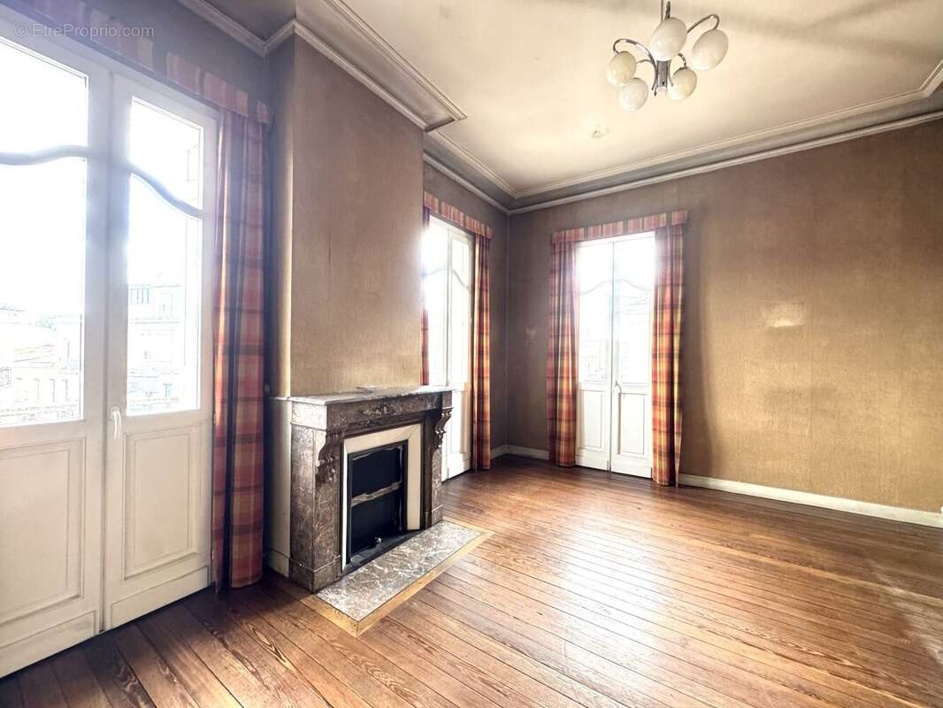 Appartement à BORDEAUX