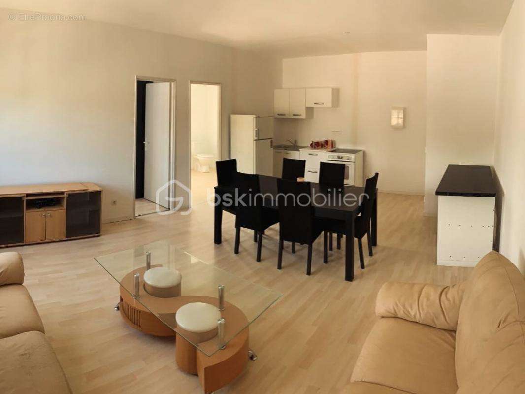 Appartement à TOURRETTES