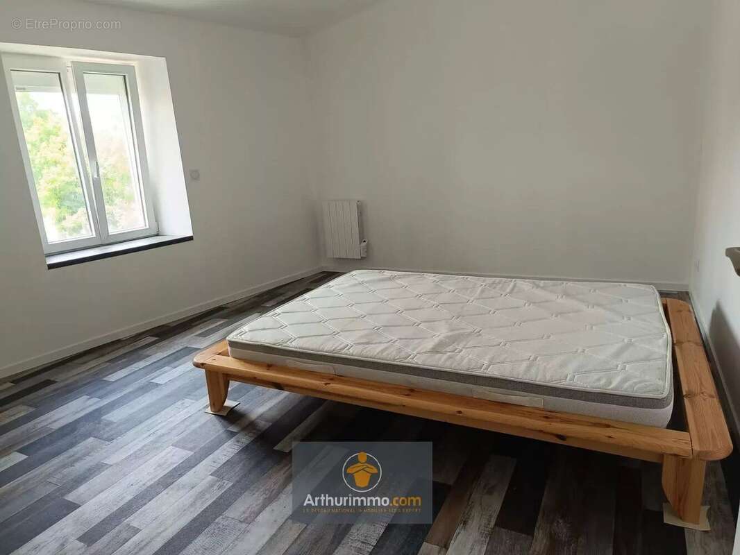 Maison à SAINT-HILAIRE-LA-PALUD