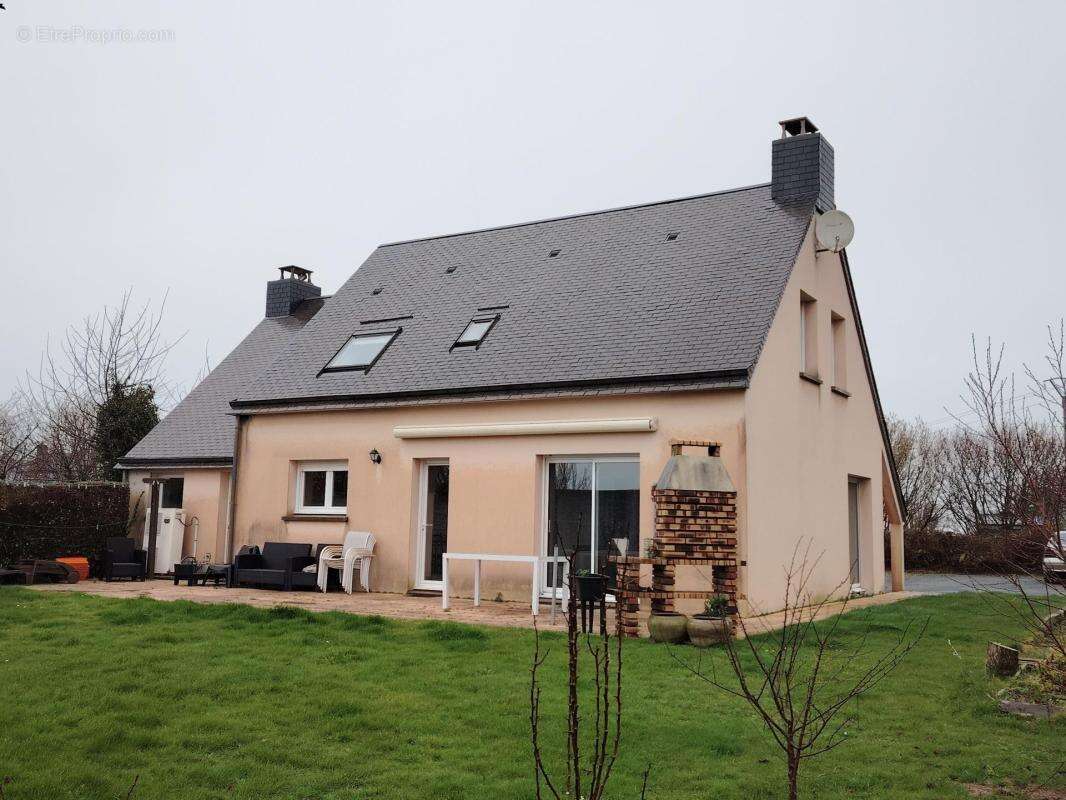 Maison à TOURVILLE-SUR-SIENNE