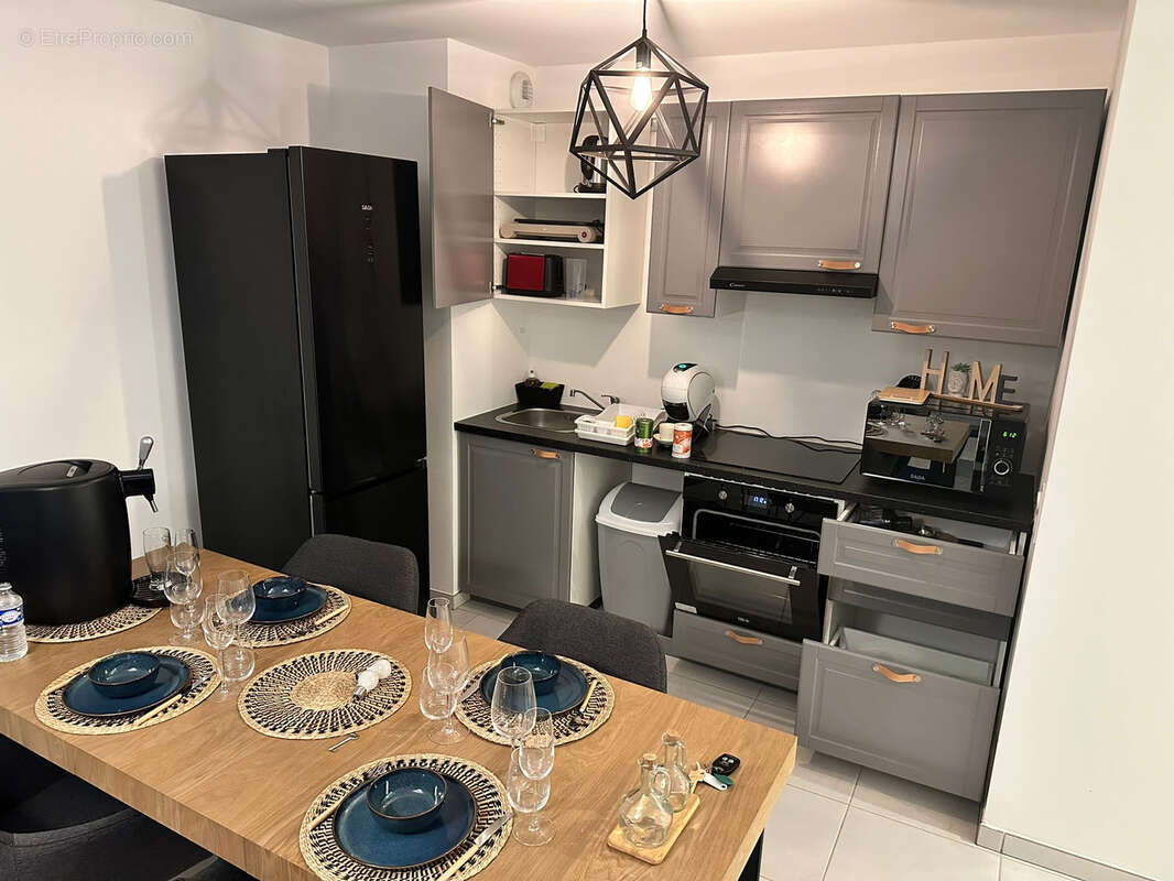 Appartement à SAINT-LAURENT-DU-VAR