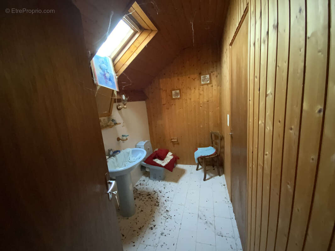 Maison à GRANGES-LE-BOURG