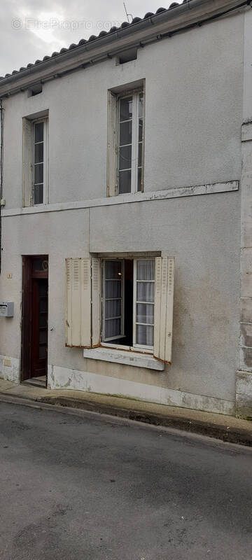 Maison à TOCANE-SAINT-APRE