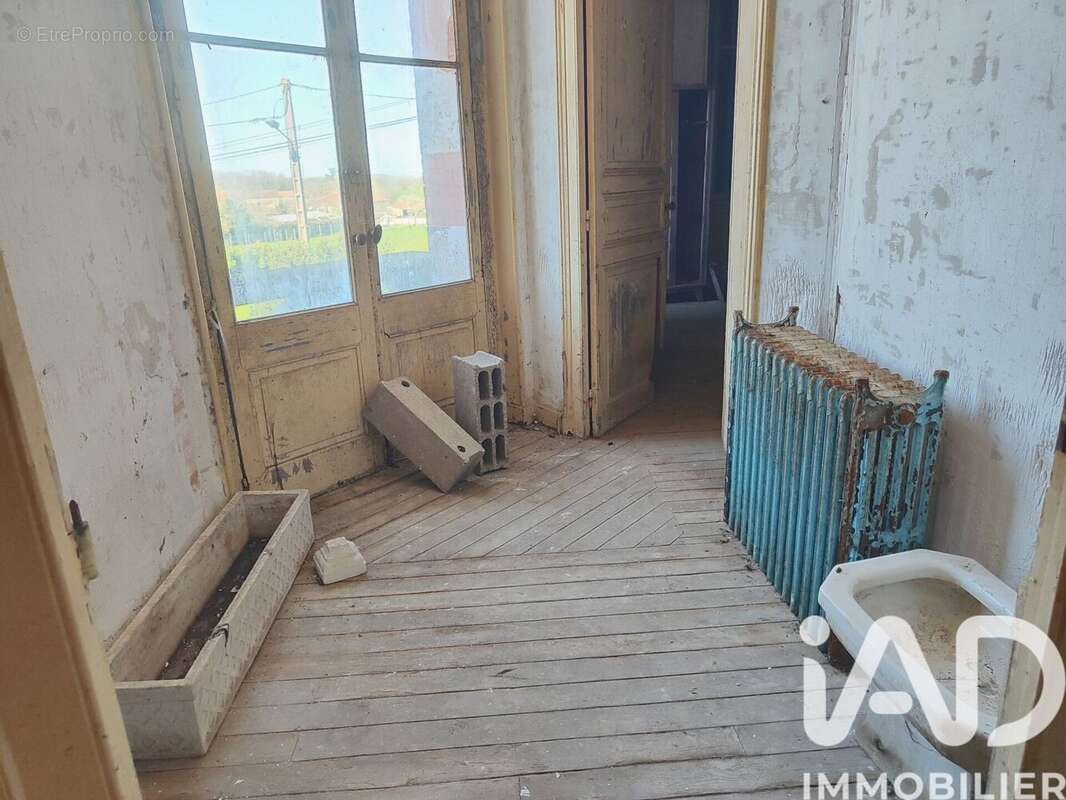 Maison 127 m² à Agris  - photo 8