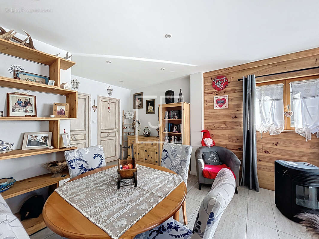 Appartement à JAUSIERS