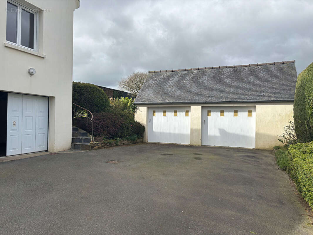Maison à PLEYBER-CHRIST