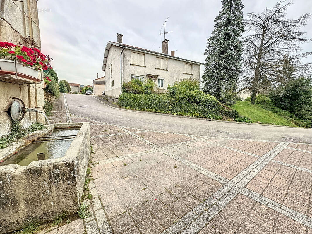Maison à DOMMARTIN-SUR-VRAINE