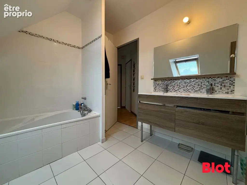 Maison 8 pièces 114 m² à vendre à Bain-De-Bretagne (35470) - photo 8