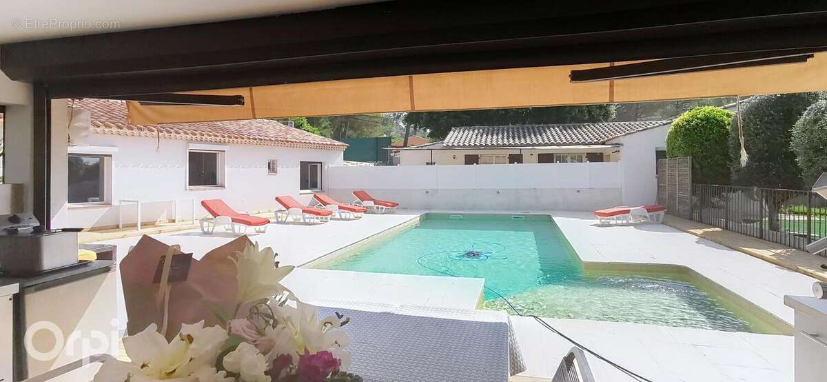 Maison à LA CADIERE-D'AZUR