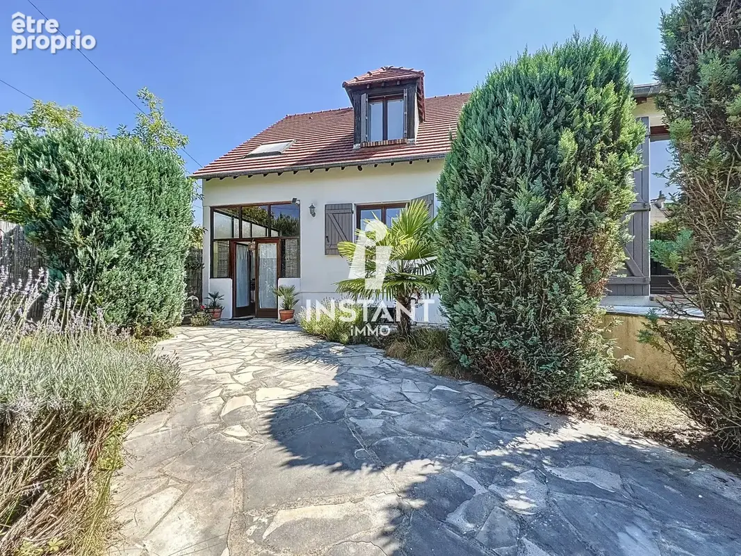 Maison 156 m² à Sainte-Genevieve-Des-Bois  - photo 9