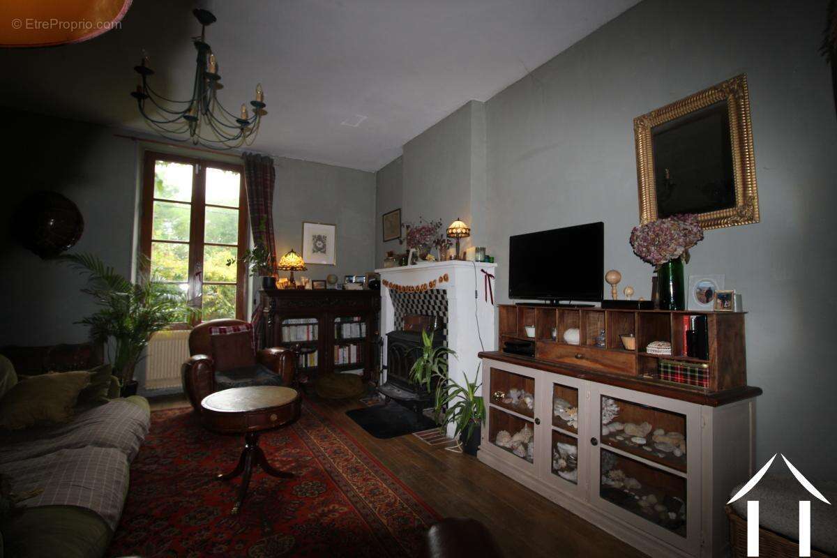 Maison à MENESTREAU
