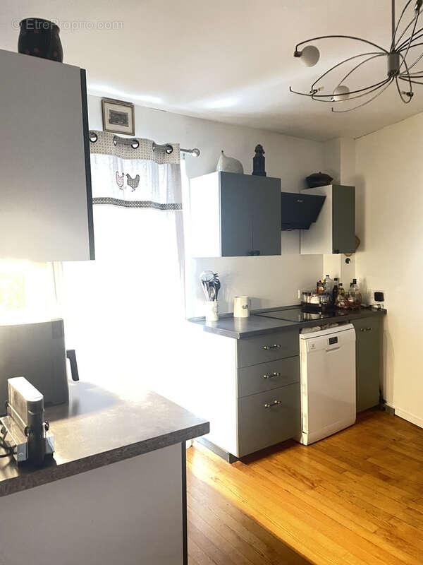 Commerce à COSTAROS