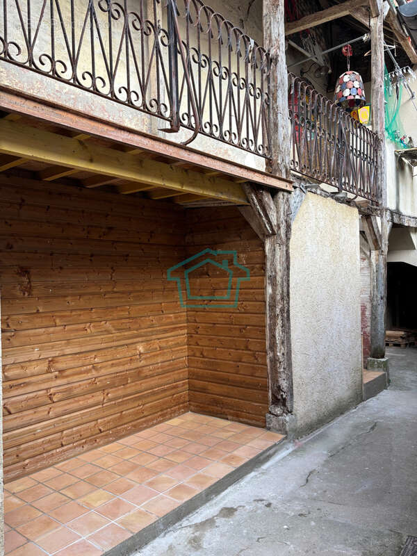 Maison à LA QUEUE-LES-YVELINES