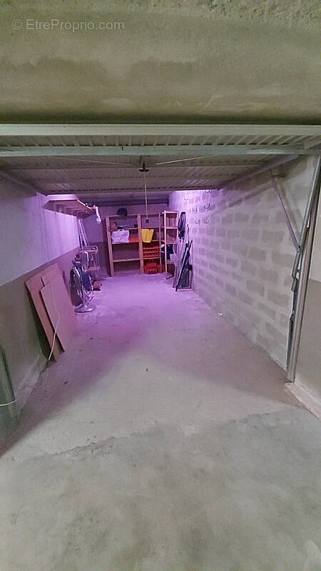 Parking à LA SEYNE-SUR-MER