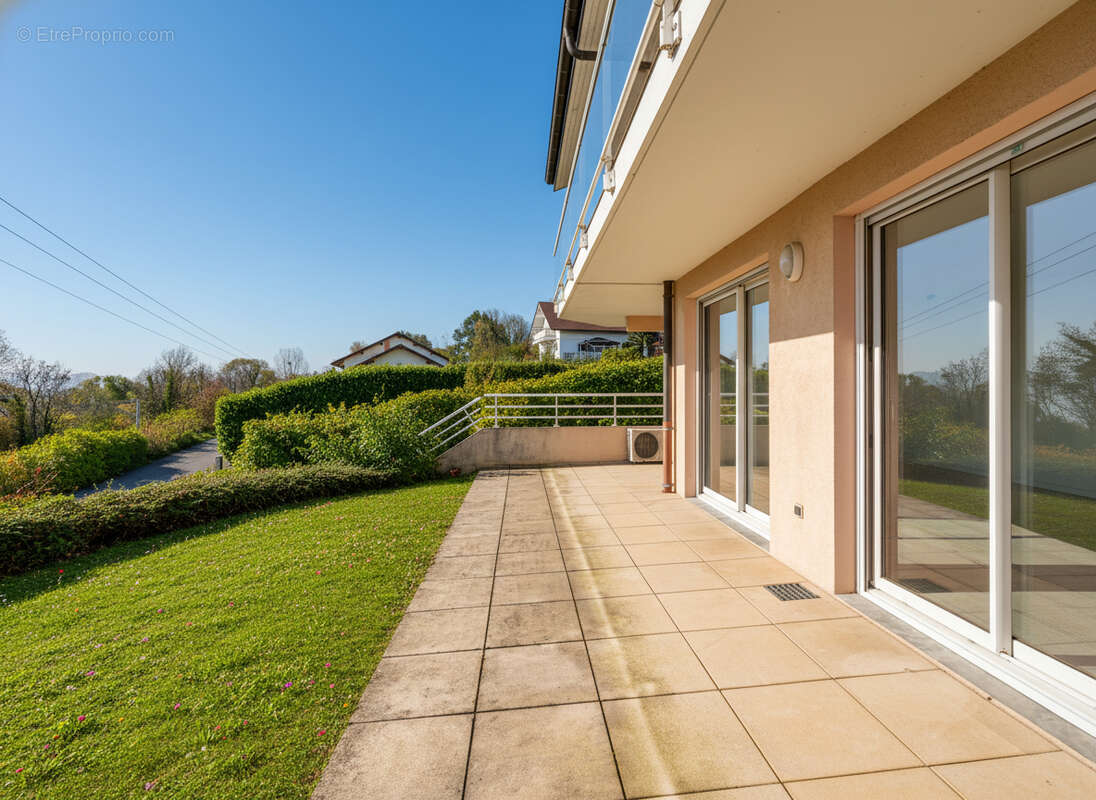 Appartement Publier 5 pièces 85.48m² en rez-de-jardin avec petite vue lac - photo 3