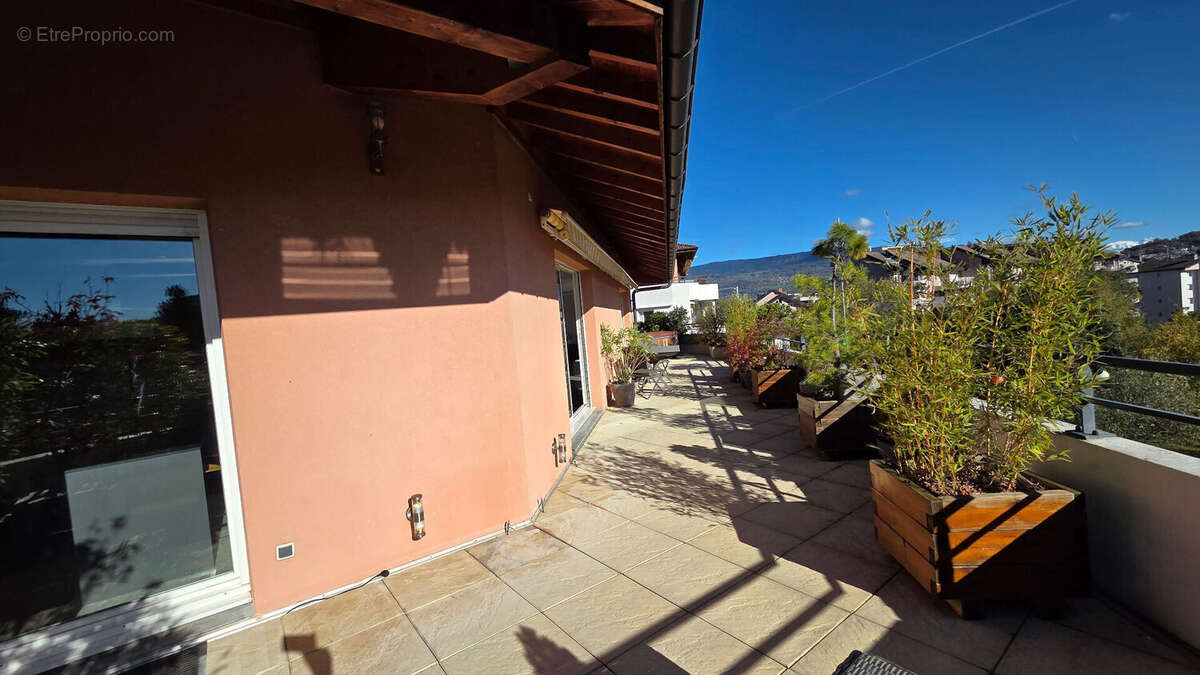 Appartement à AMBILLY