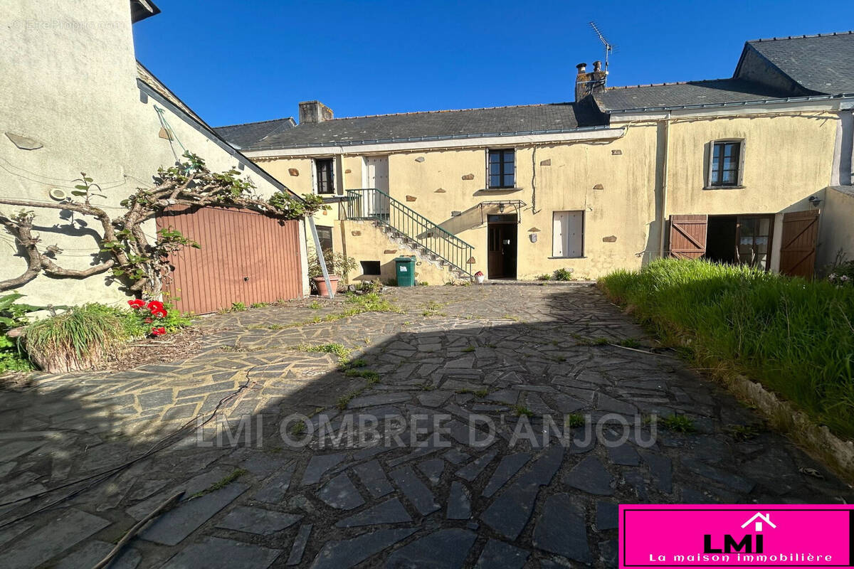 Maison à JUIGNE-DES-MOUTIERS