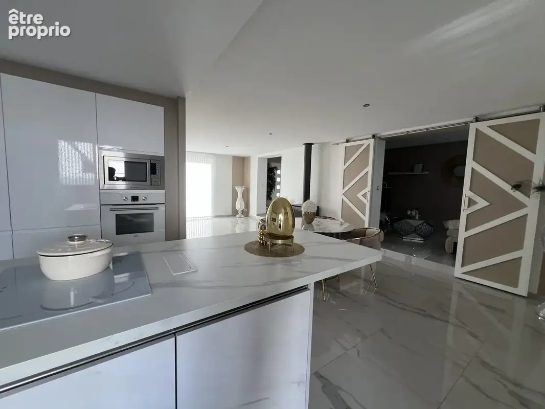 Maison 140 m² à Saint-Lambert-La-Potherie  - photo 7