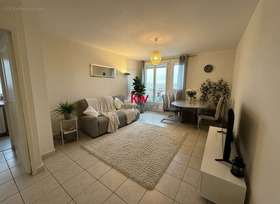 Appartement 65 m² à Eaubonne  - photo 4