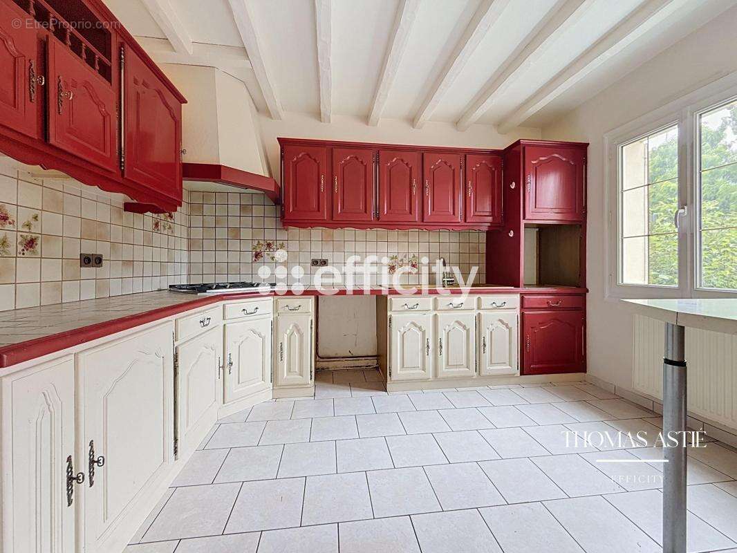 Maison 162 m² à Varrains  - photo 4