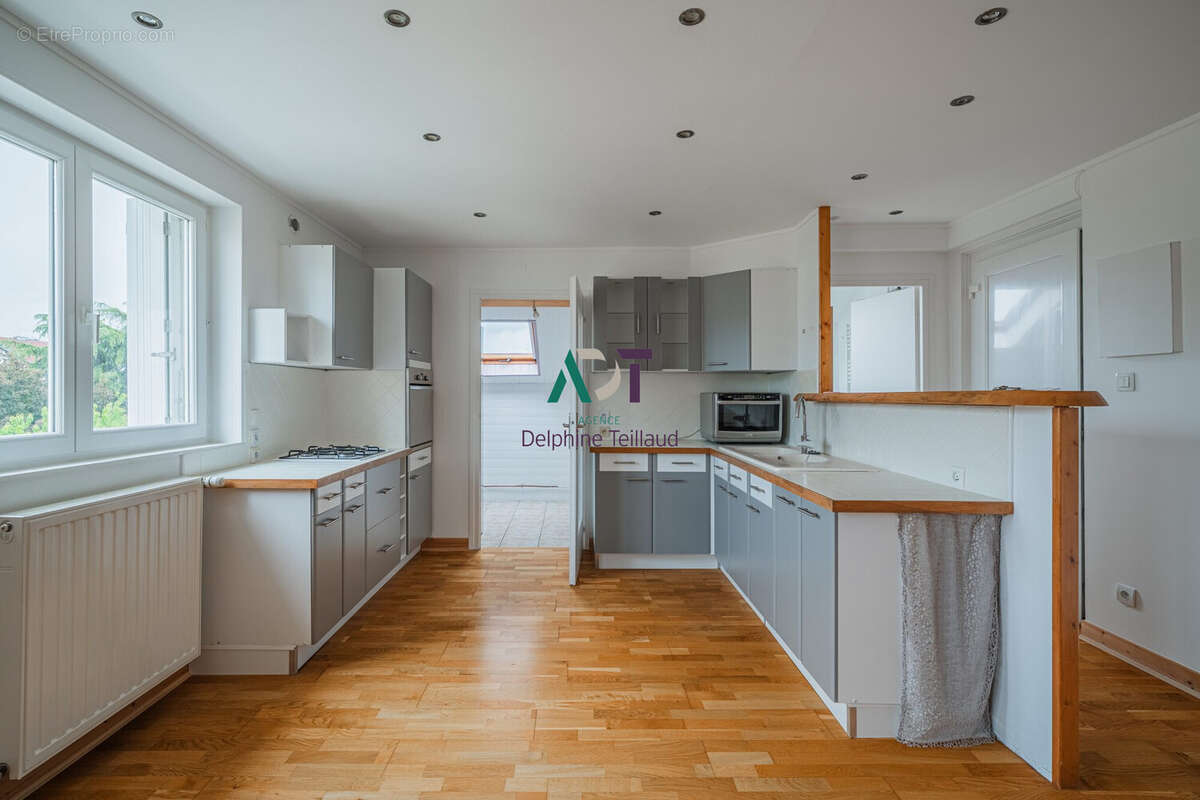 Appartement à FONTAINE