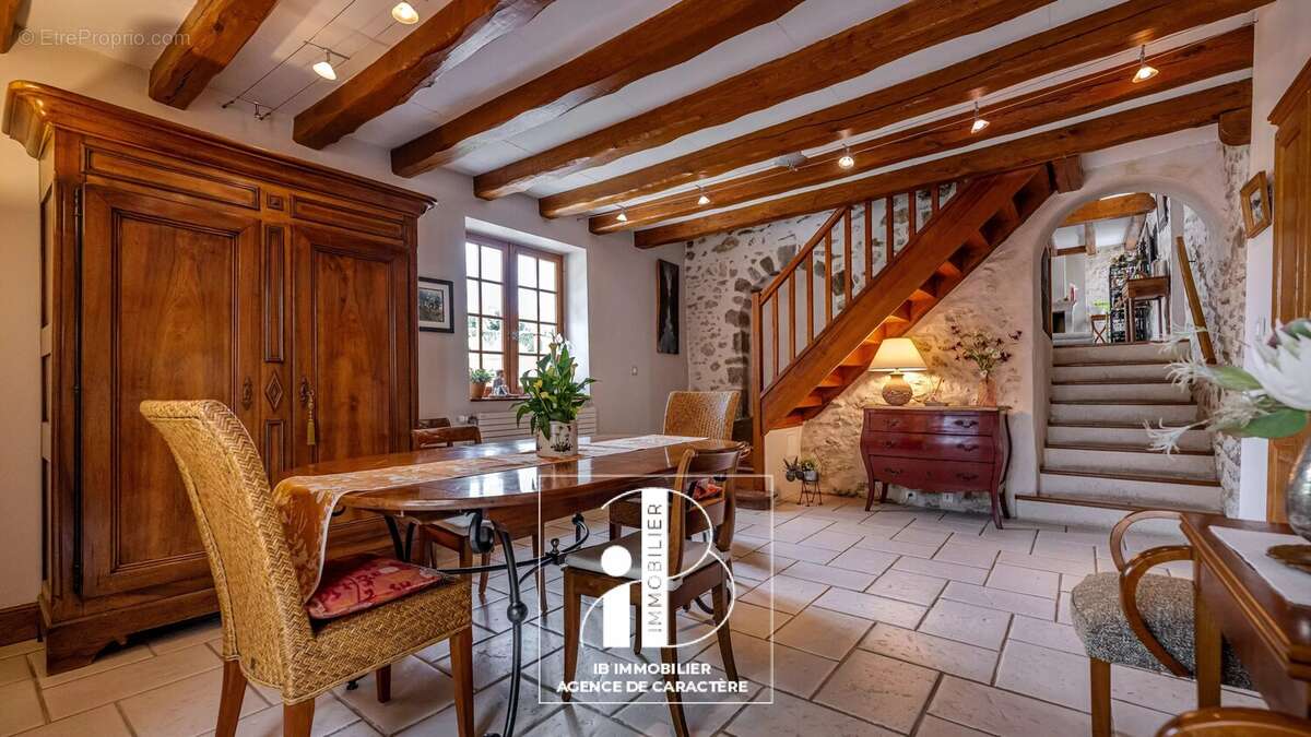 Maison à CHAILLY-EN-BIERE
