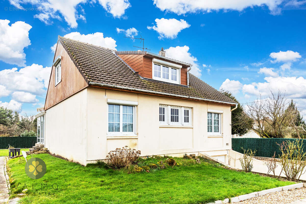 Maison à CIVRY-LA-FORET