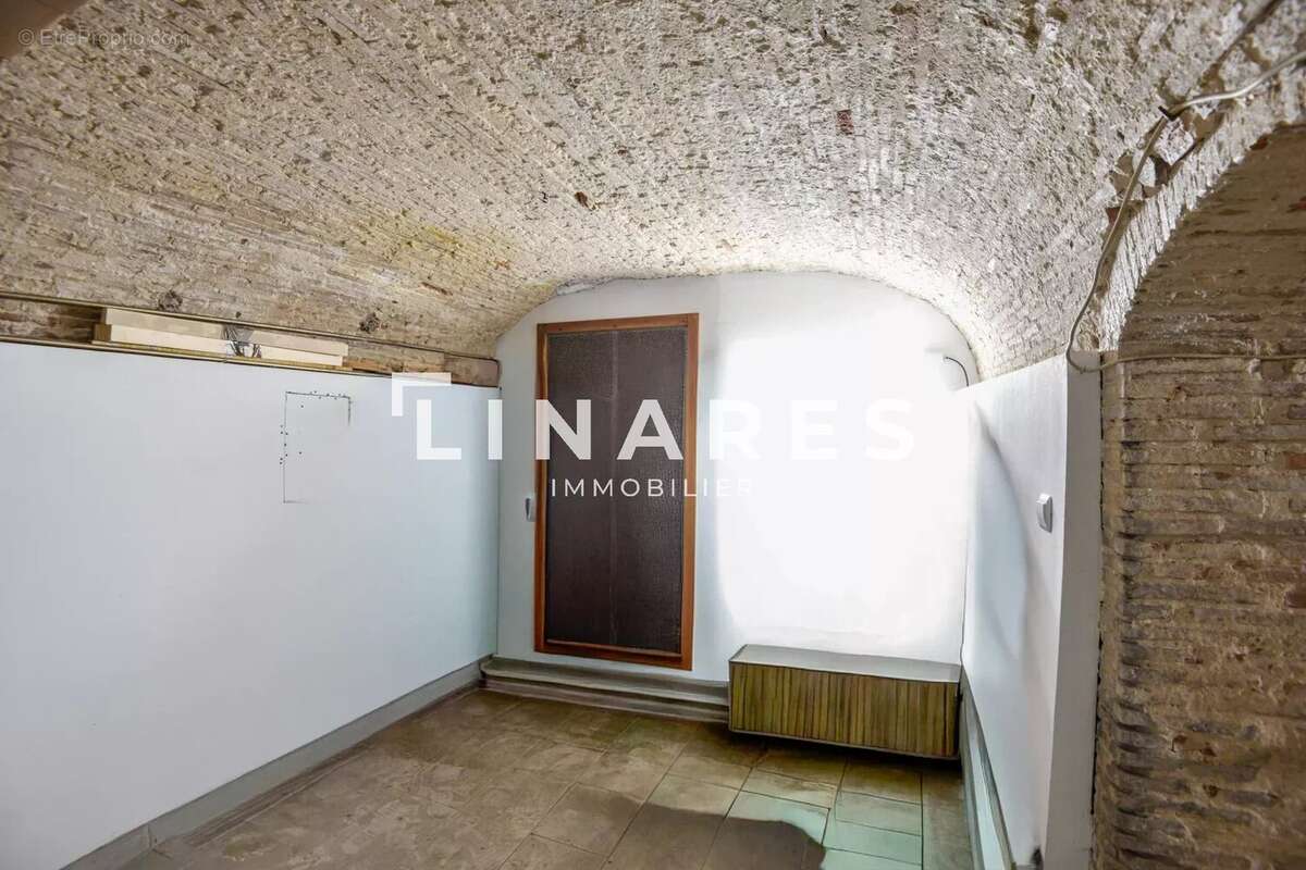 Commerce à MARSEILLE-5E