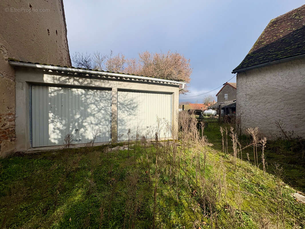 Maison à LA NOCLE-MAULAIX