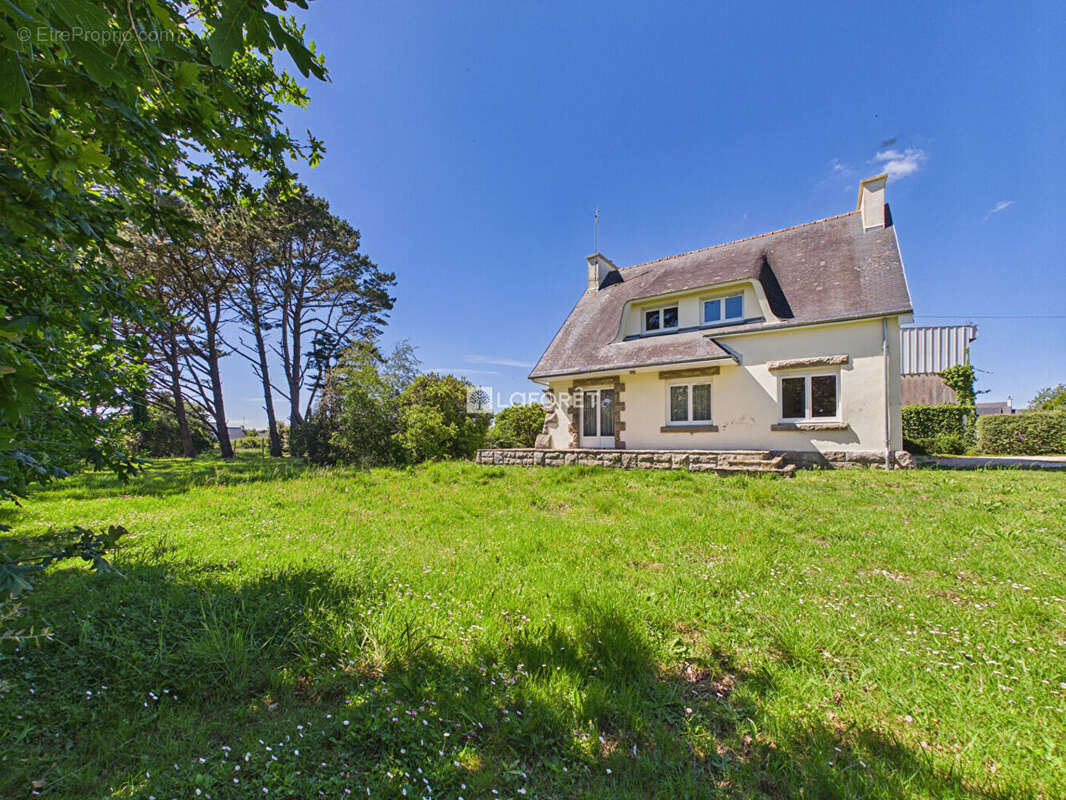 Maison TREFFIAGAT 6 Pièces 130.25 m² - photo 2