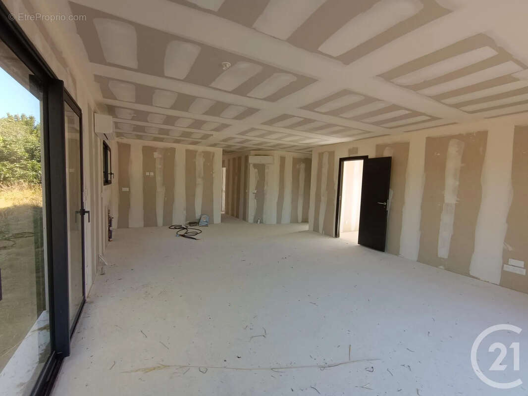 Maison à SAINT-AIGULIN