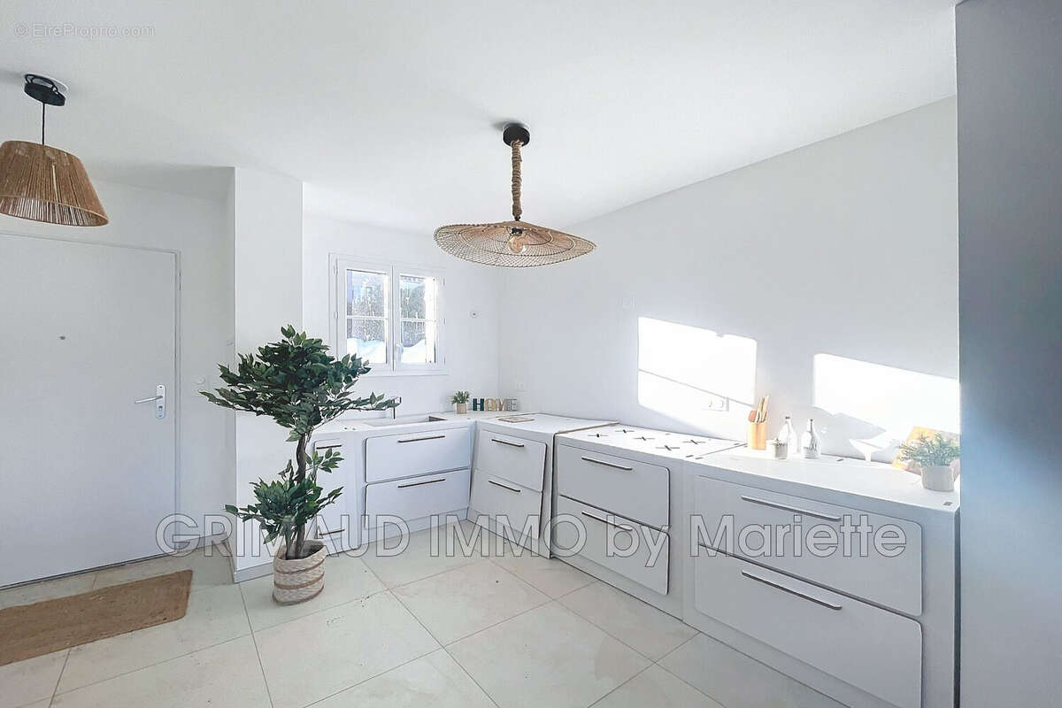 Maison à LA GARDE-FREINET