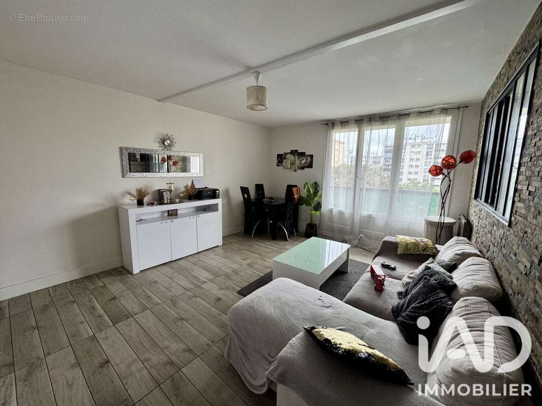 Photo 2 - Appartement à CHILLY-MAZARIN