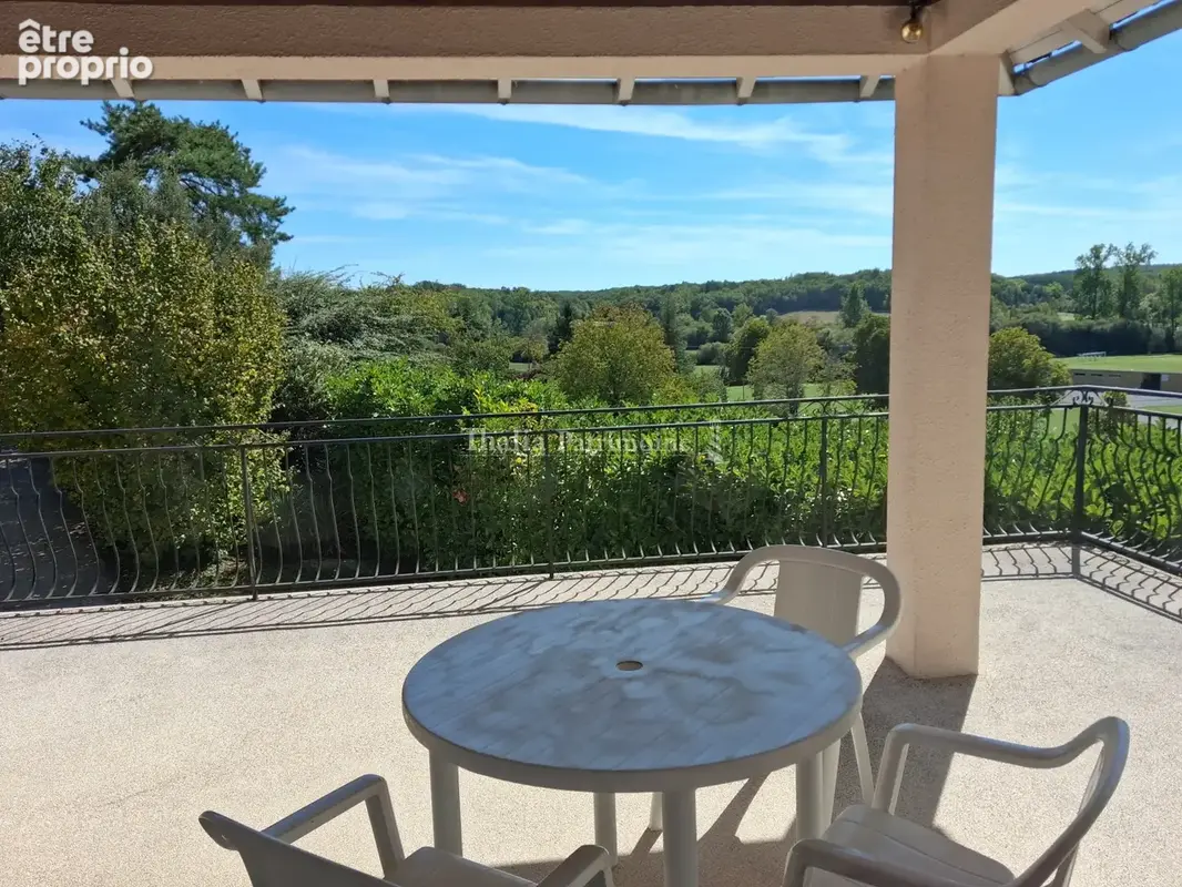 Maison de plain-pied avec piscine, deuxième logement indépendant en rez-de-jardin - photo 3