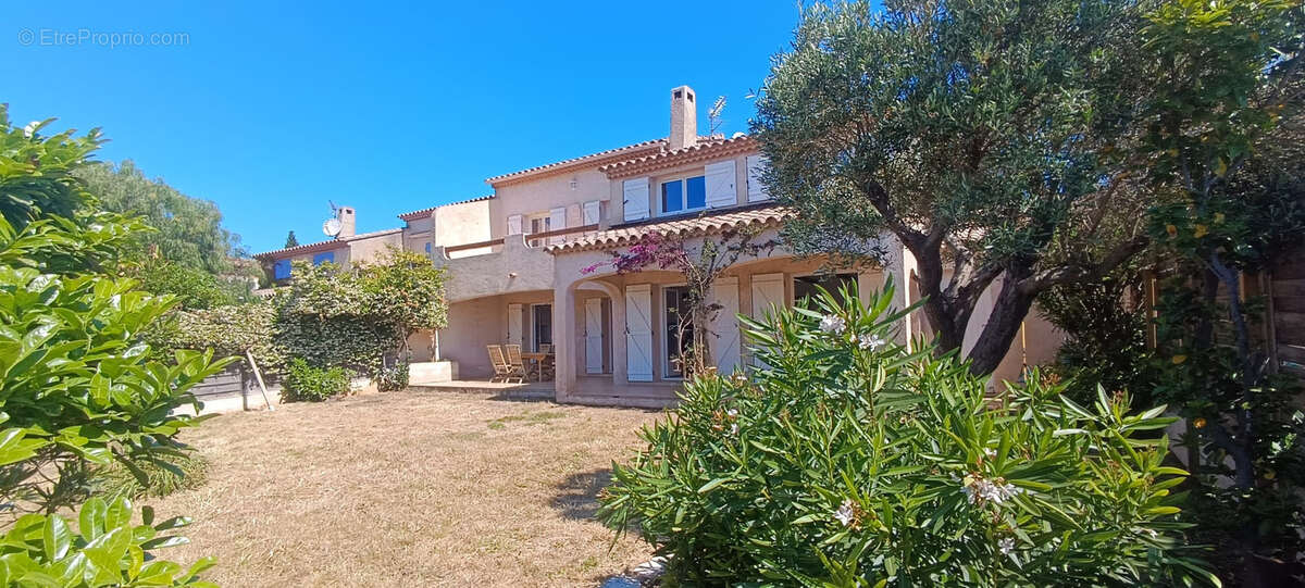 Maison à SANARY-SUR-MER