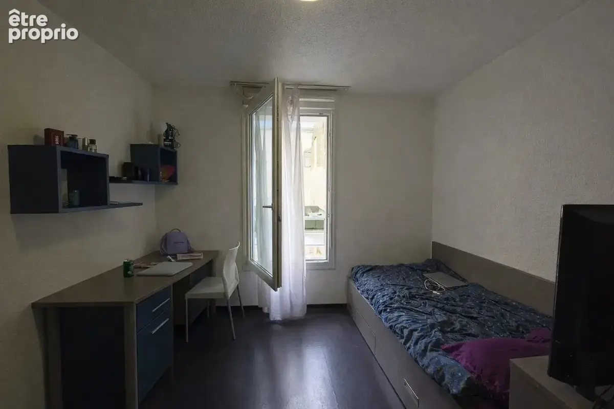 Appartement à MARSEILLE-3E
