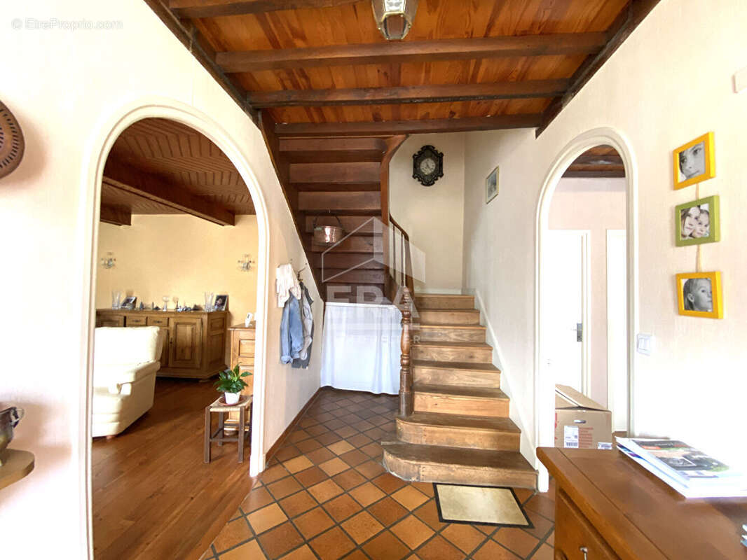 Maison à LESTELLE-BETHARRAM