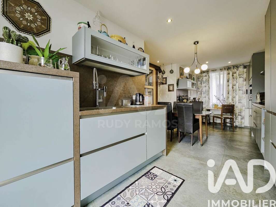 Maison 300 m² à Vezins-De-Levezou  - photo 9