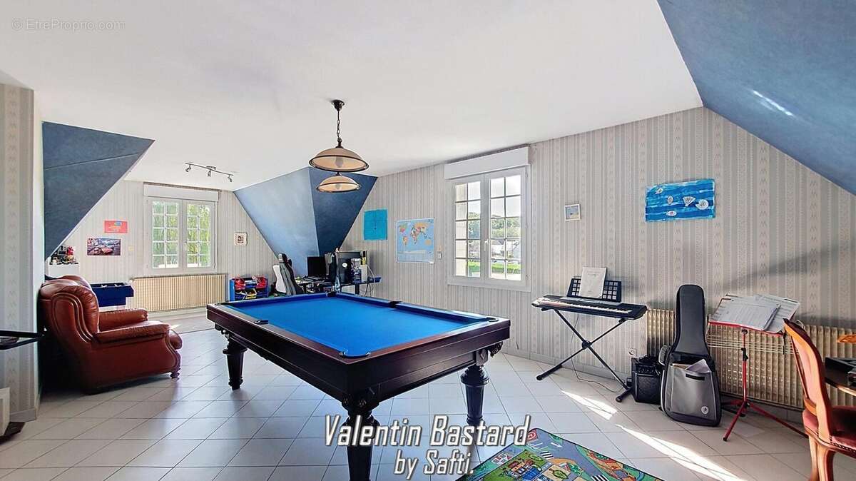 Maison 260 m² à Blere  - photo 4