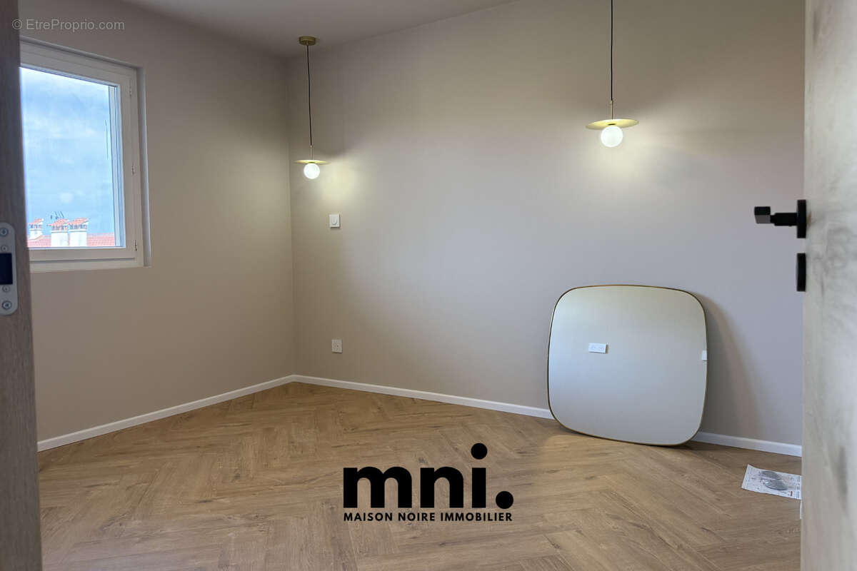 Appartement à SIX-FOURS-LES-PLAGES