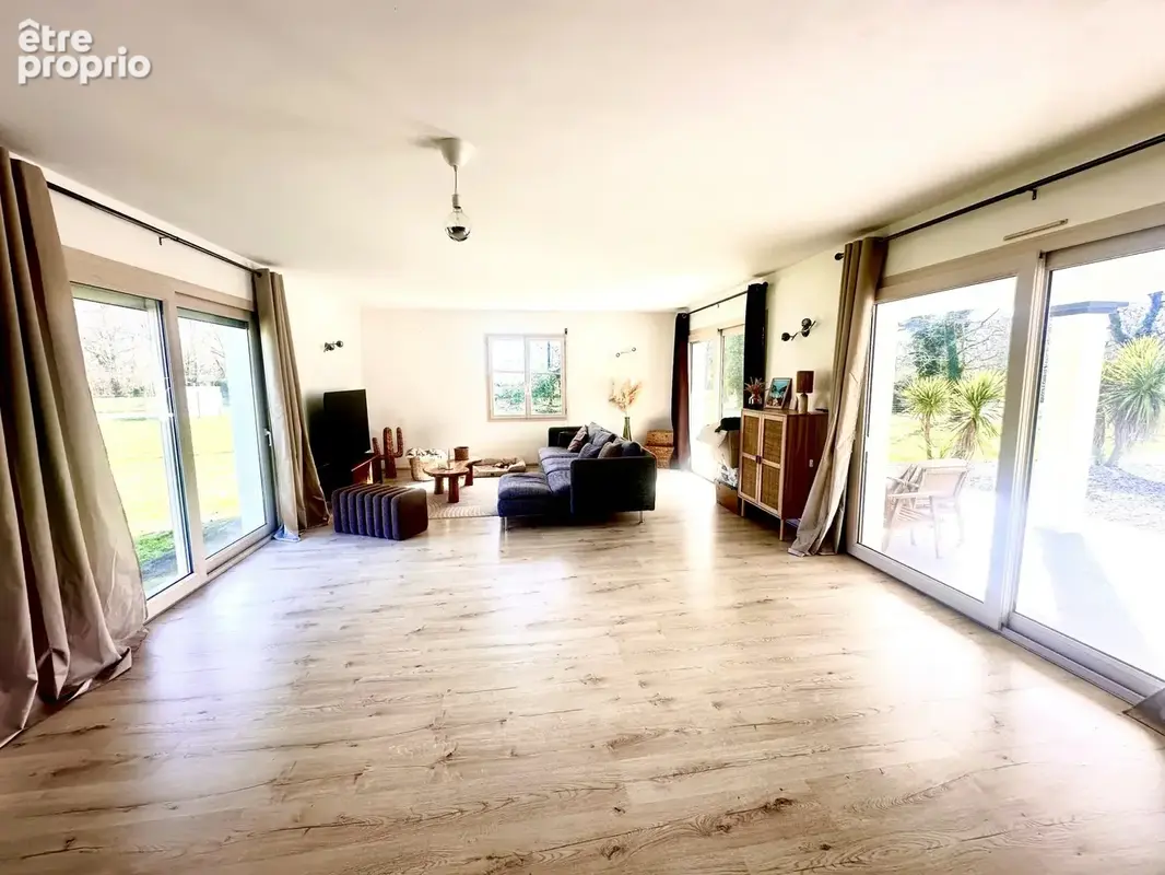 Maison 200 m² à Saint-Vincent-De-Paul  - photo 4