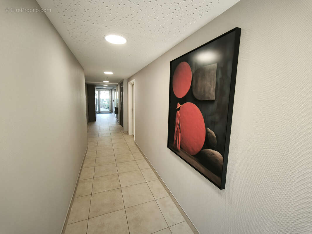 Appartement t3 rez-de-jardin - photo 2