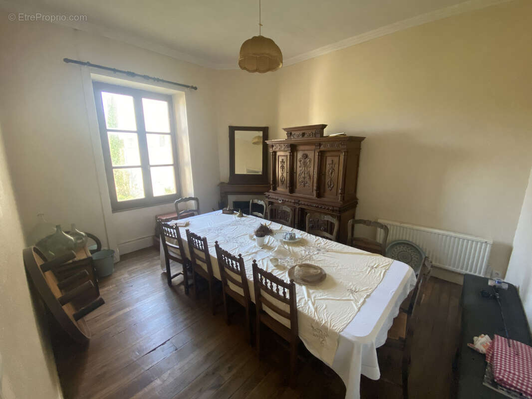 Maison à SAINT-PRIVAT