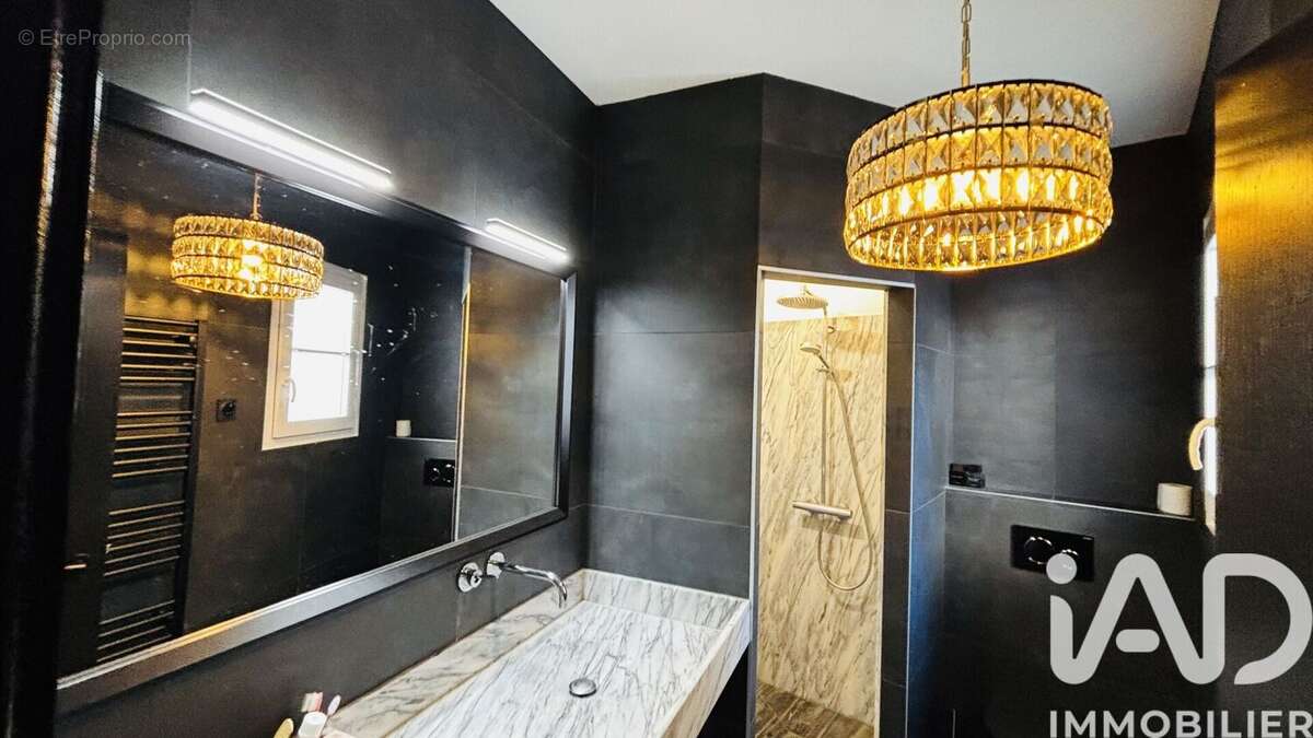 Maison 100 m² à Rivedoux-Plage  - photo 8