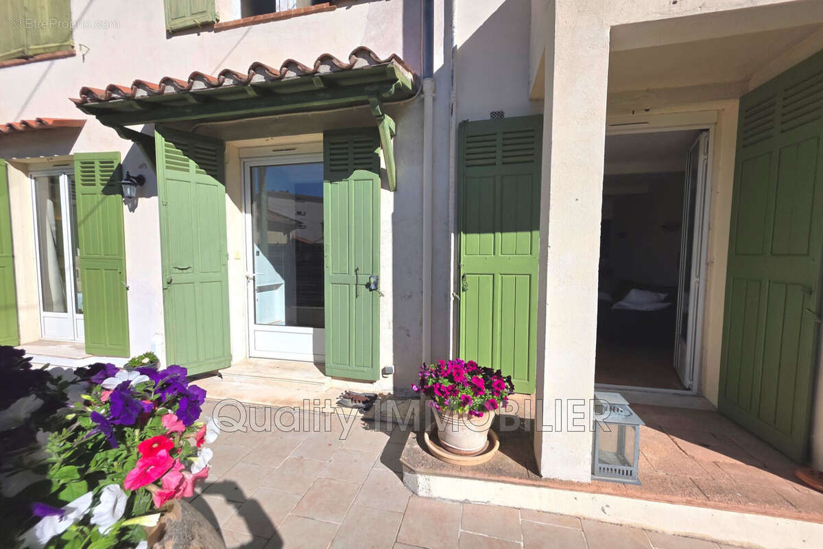 Appartement à LE CANNET