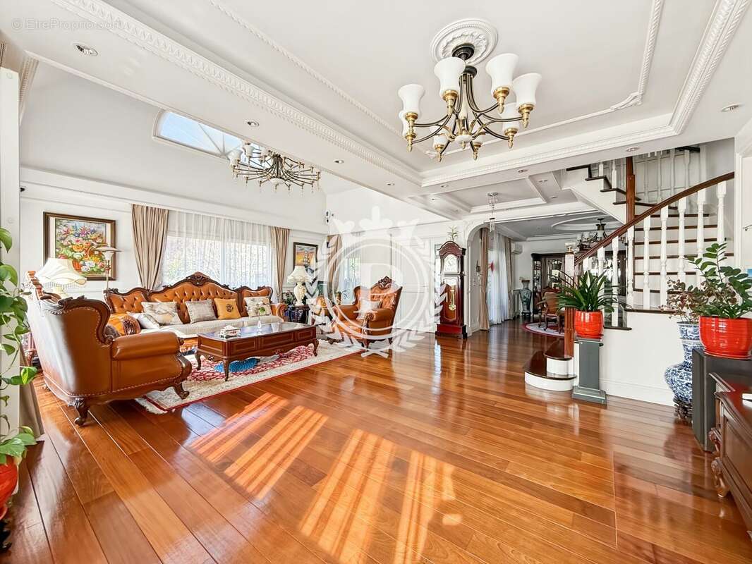 Maison à MAGNY-LE-HONGRE