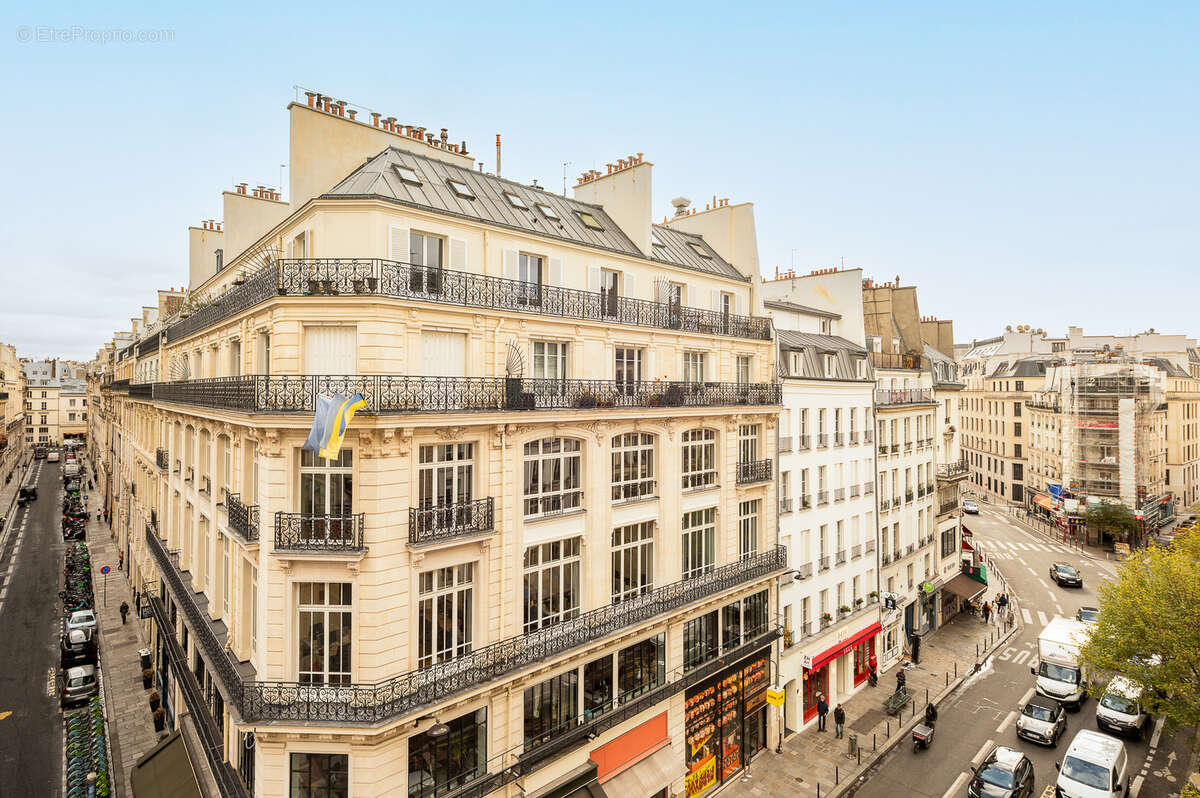 Appartement à PARIS-2E