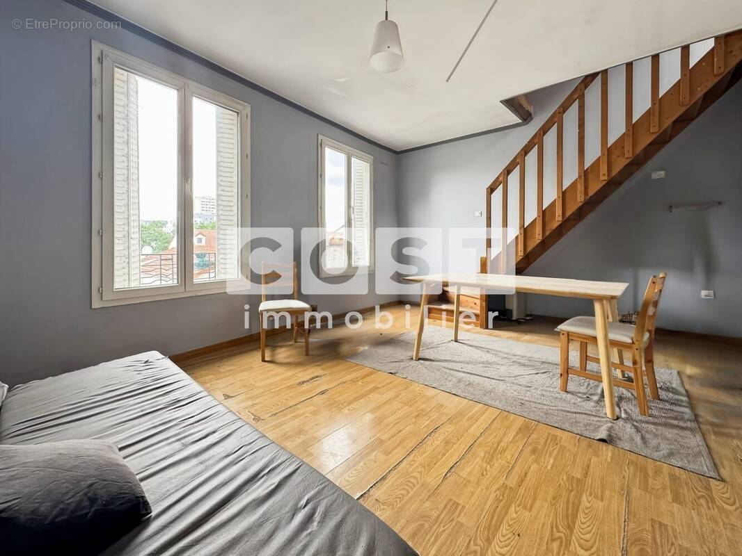 Appartement à COLOMBES