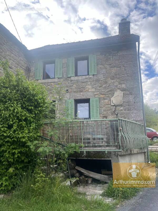 Maison à AUMONT-AUBRAC