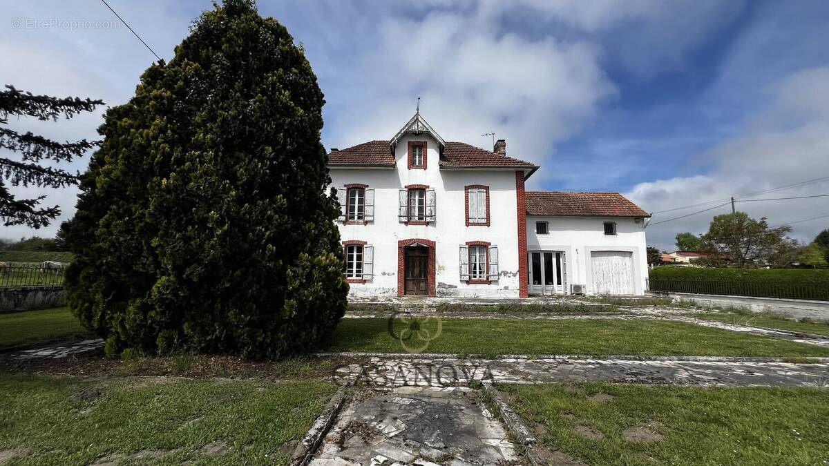 Maison à REJAUMONT